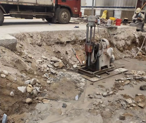 瑞丽公路下沉压浆